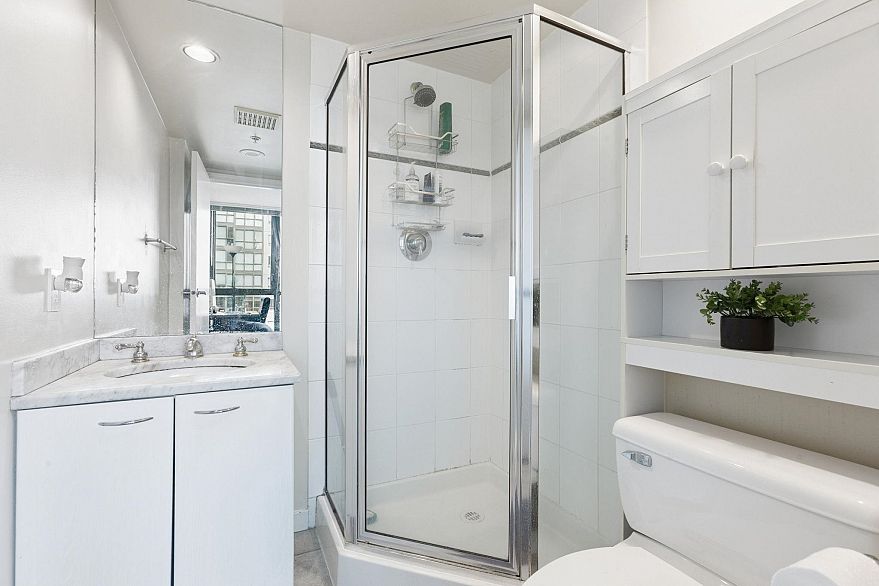 2007 1331 Alberni Street