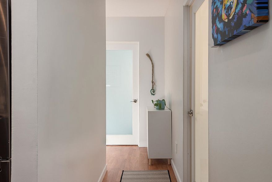 809 756 Great Northern Way