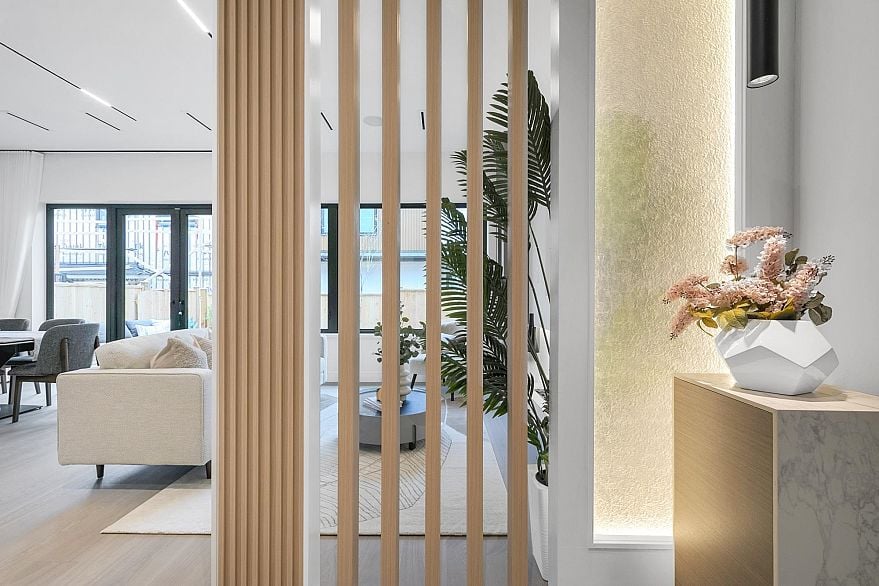 2 4023 W 18th Avenue