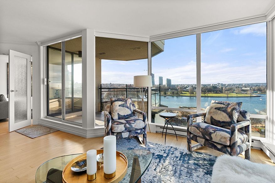 702 1311 Beach Avenue