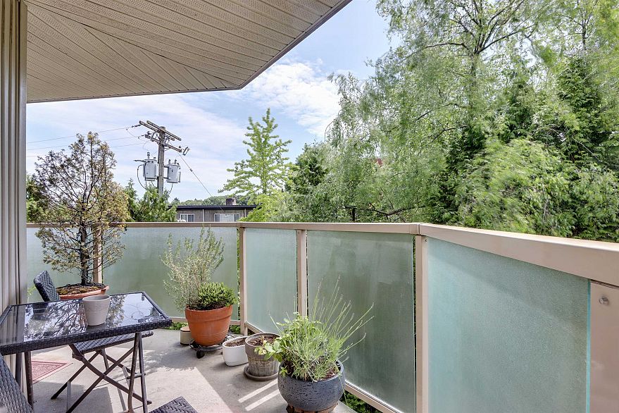 406 998 W 19th Avenue