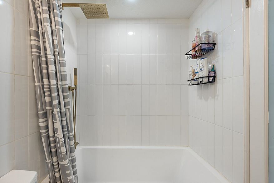 809 756 Great Northern Way