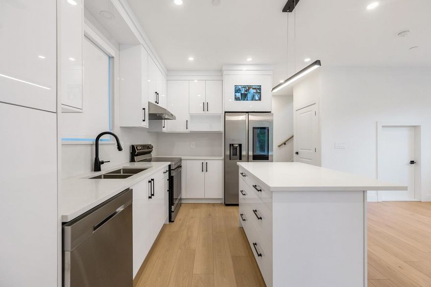 1 3096 Vanness Avenue