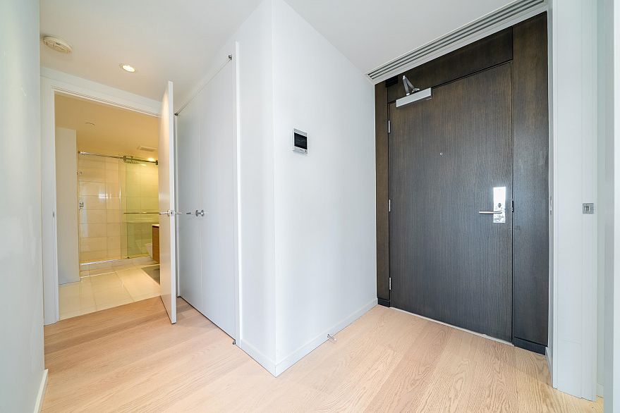 1002 1171 Jervis Street