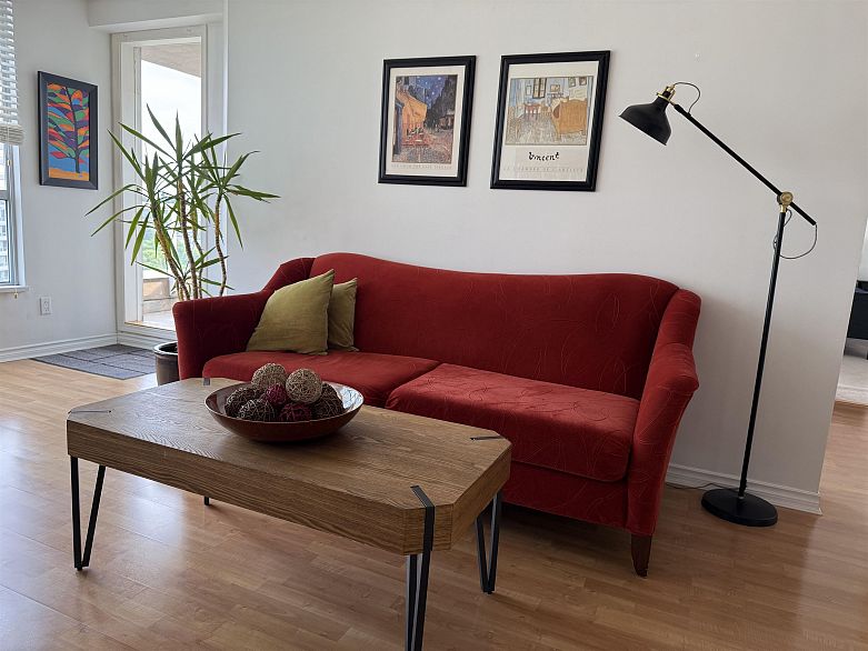 1203 5189 Gaston Street