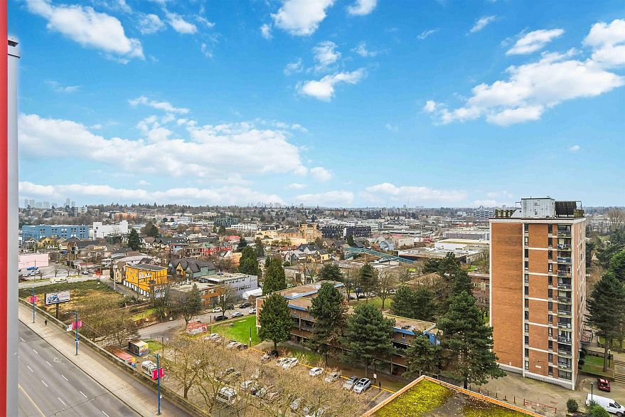 1108 933 E Hastings Street