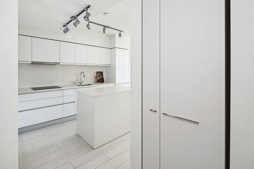 611 180 E 2nd Avenue