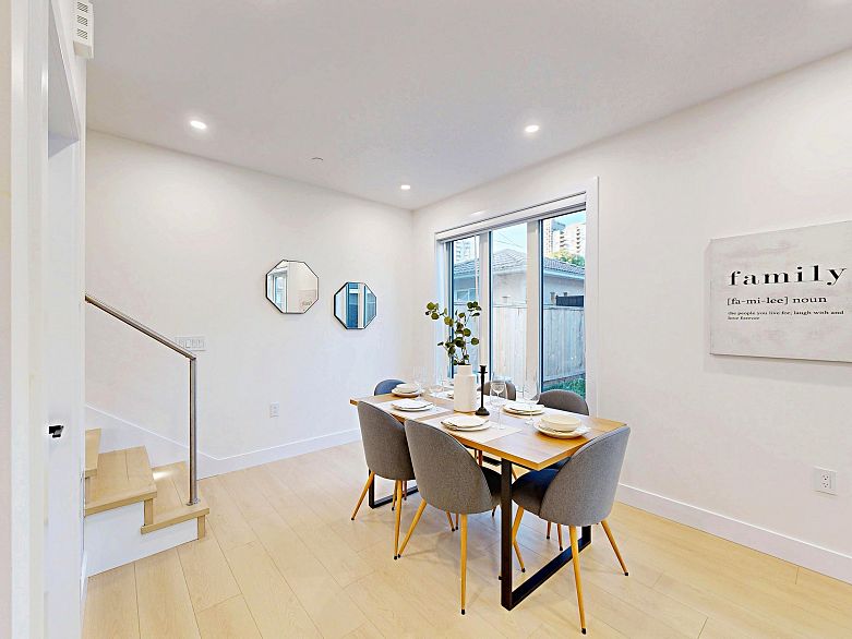 2 3425 Archimedes Street