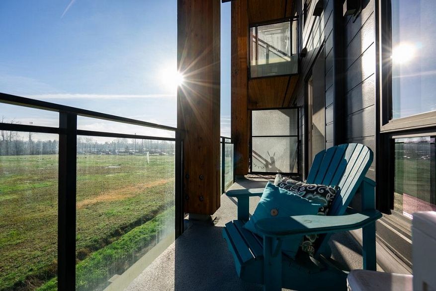 106 3588 Sawmill Crescent