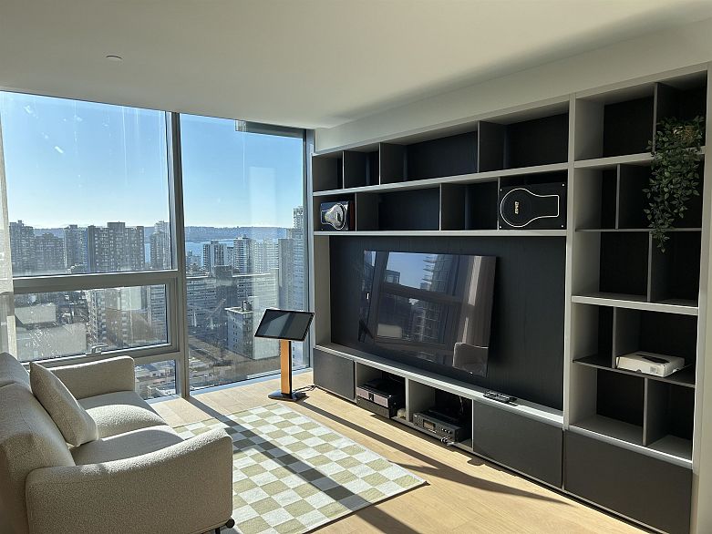 2205 1568 Alberni Street