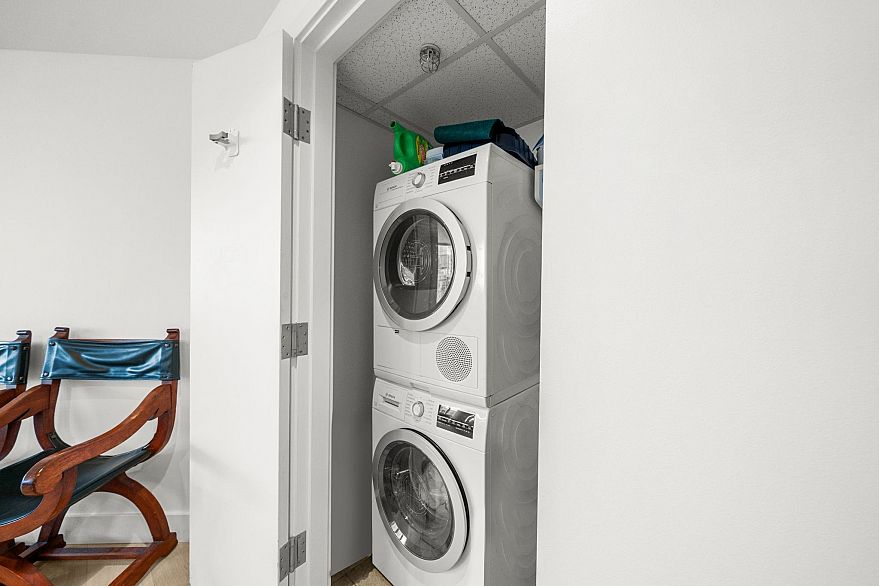 3001 1111 Alberni Street