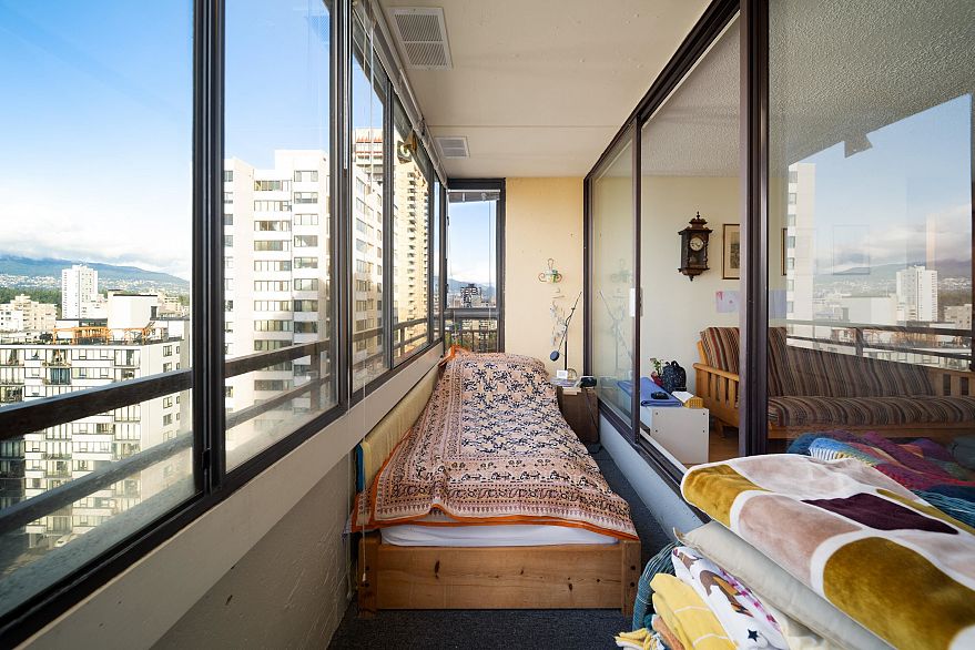 1403 1725 Pendrell Street