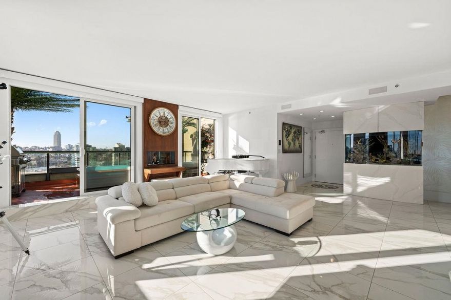 19A 199 Drake Street