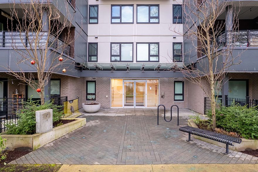 405 2666 Duke Street