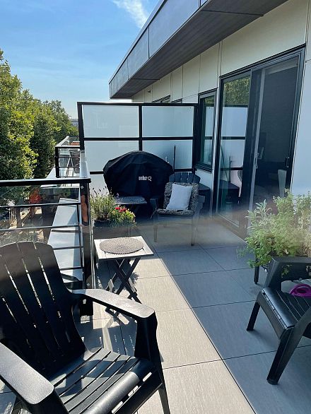 405 2666 Duke Street