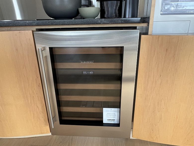 2903 1568 Alberni Street