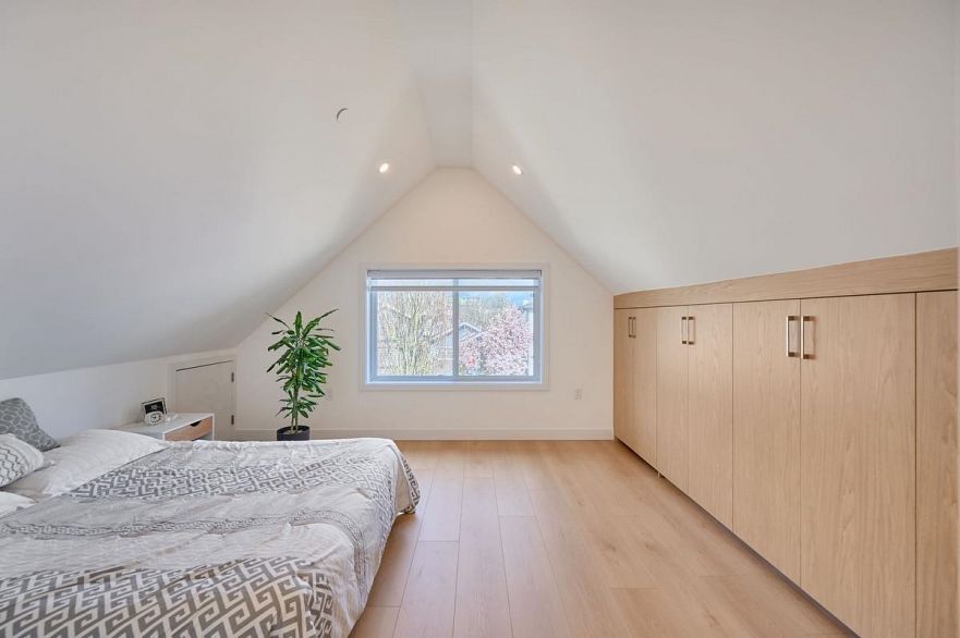 1 2838 Turner Street