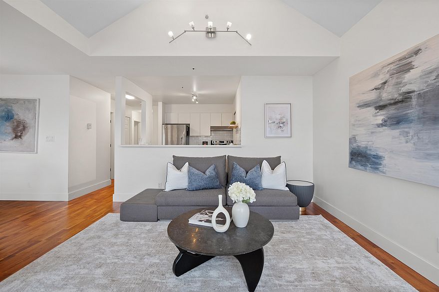 403 1623 E 2nd Avenue