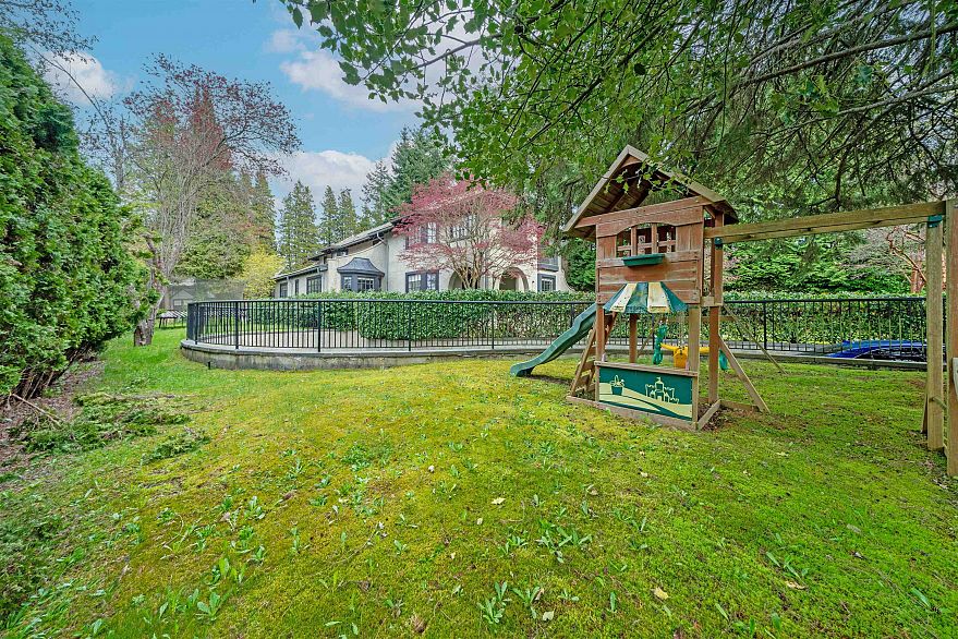 1610 Wesbrook Crescent