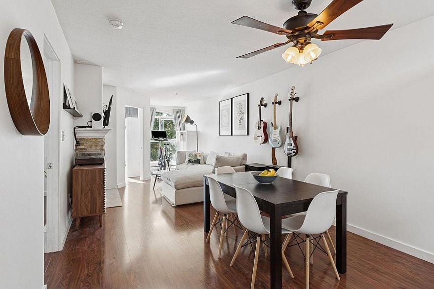 303 189 E 16th Avenue