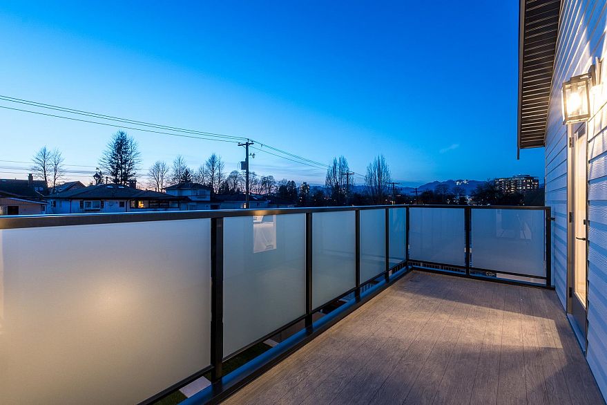 1 5459 Rhodes Street