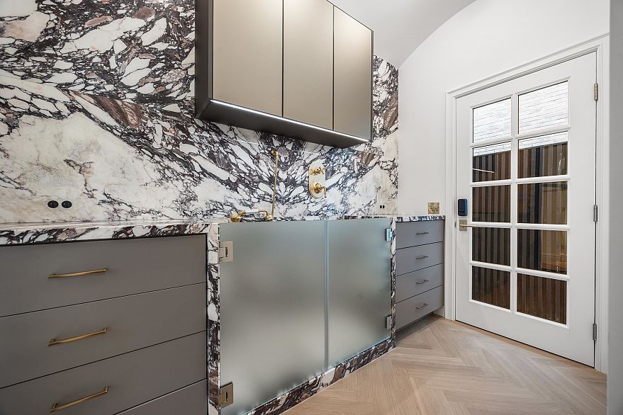 1973 Creelman Avenue