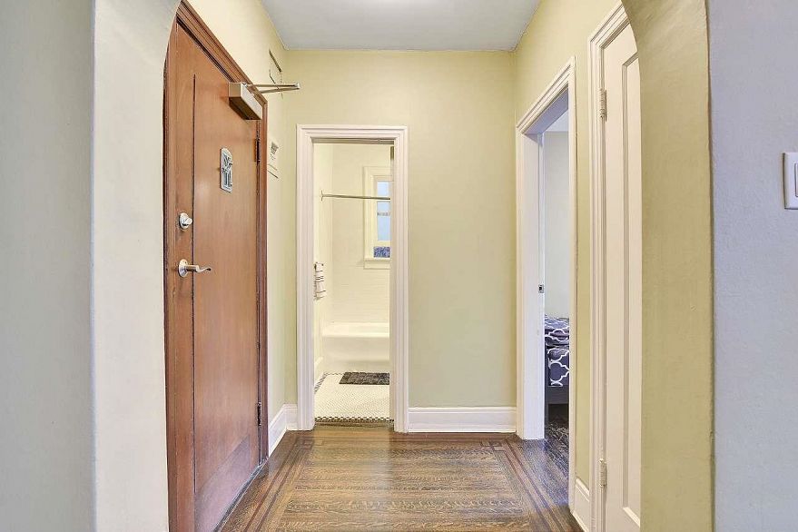 4 935 JERVIS STREET, Vancouver BC V6E 2B5