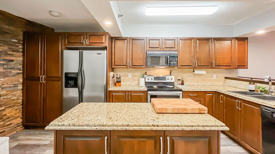 804 3061 N Kent Avenue