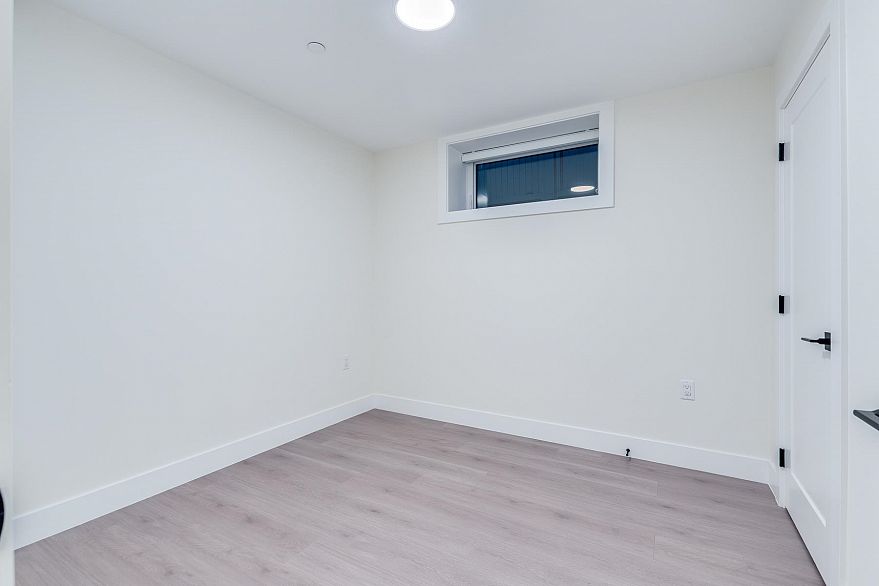 1 5459 Rhodes Street