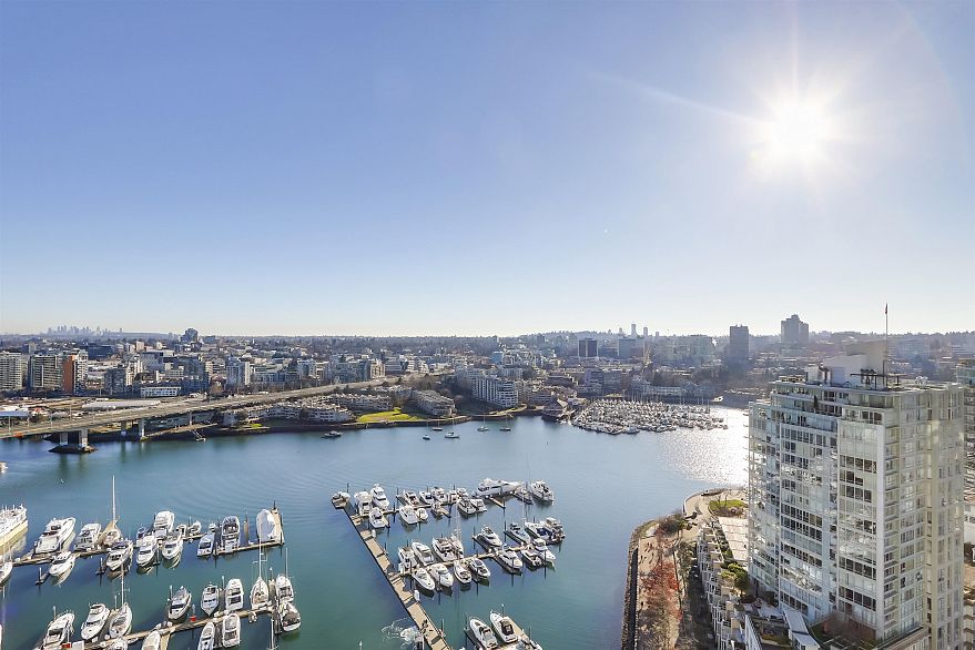 3002 1199 Marinaside Crescent