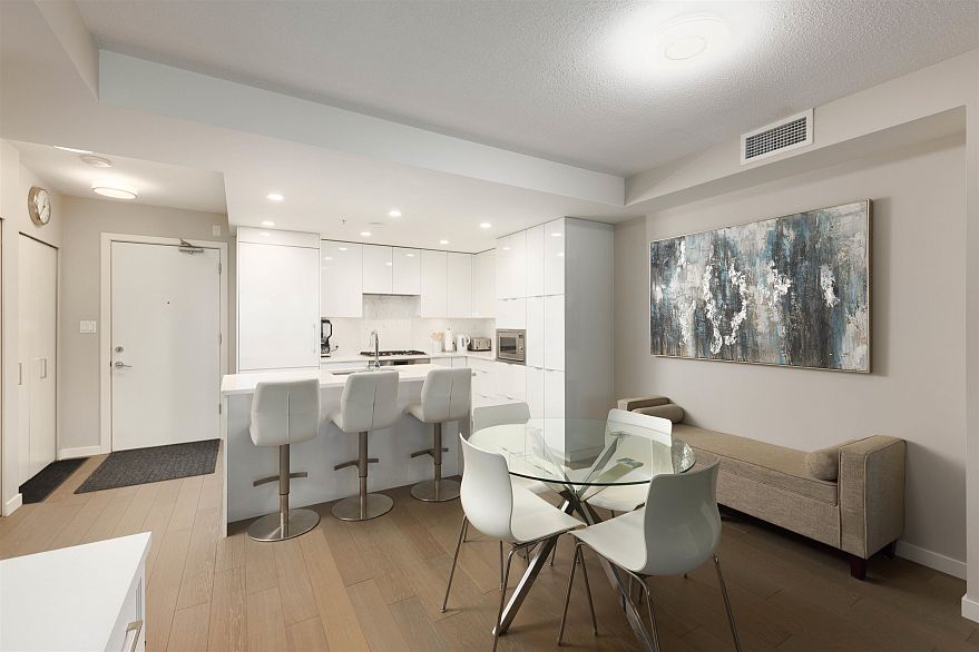 225 2888 Cambie Street