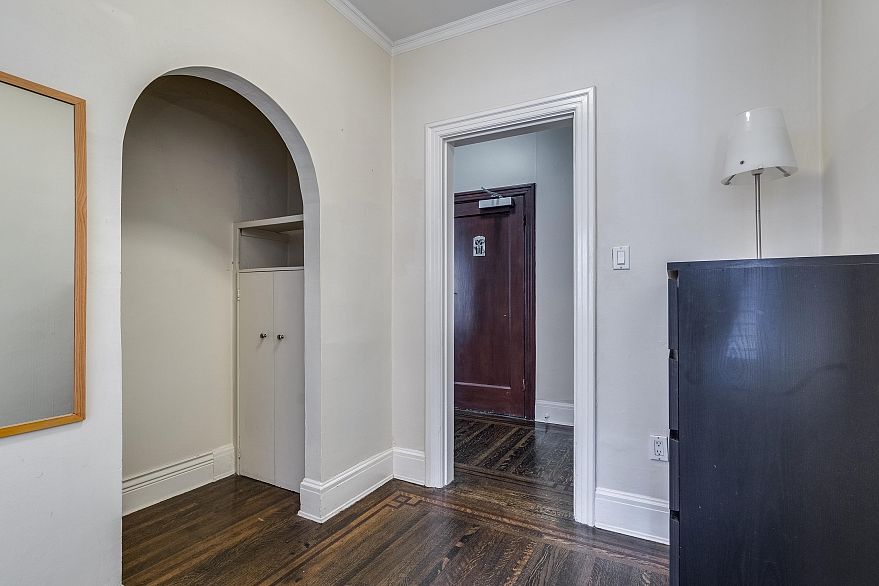 1 935 JERVIS STREET, Vancouver BC V6E 2B5