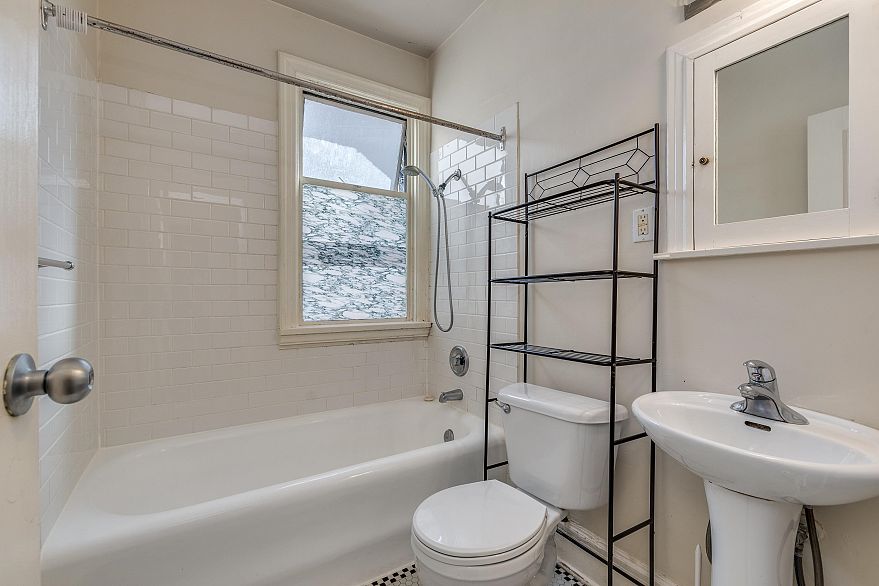 1 935 JERVIS STREET, Vancouver BC V6E 2B5