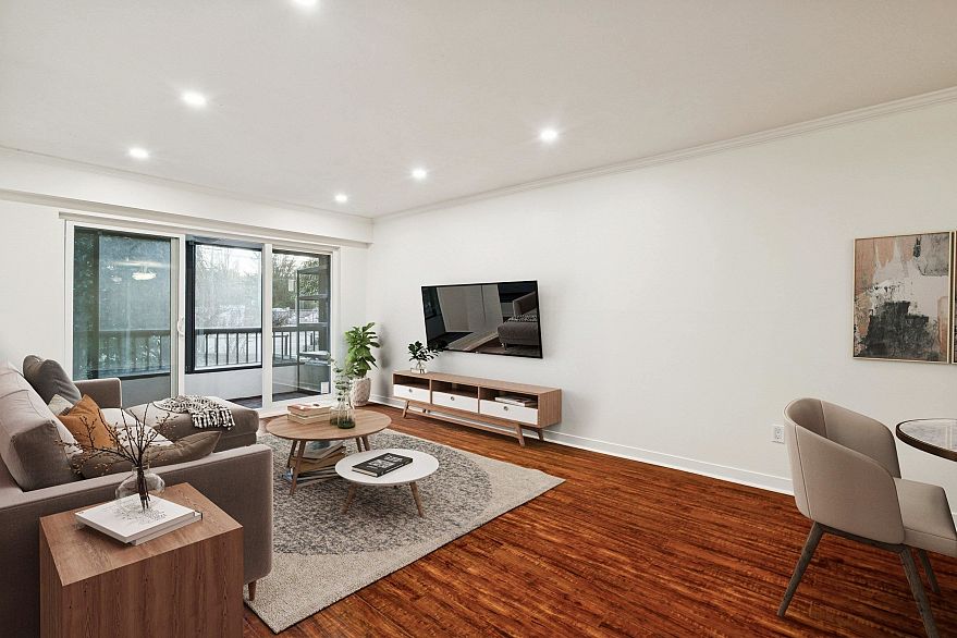 111 3787 W 4th Avenue