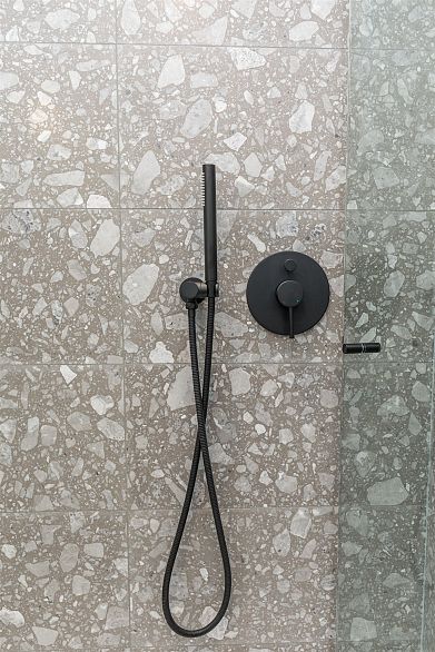 PH521 2471 St George Street