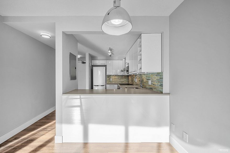 1802 930 Cambie Street