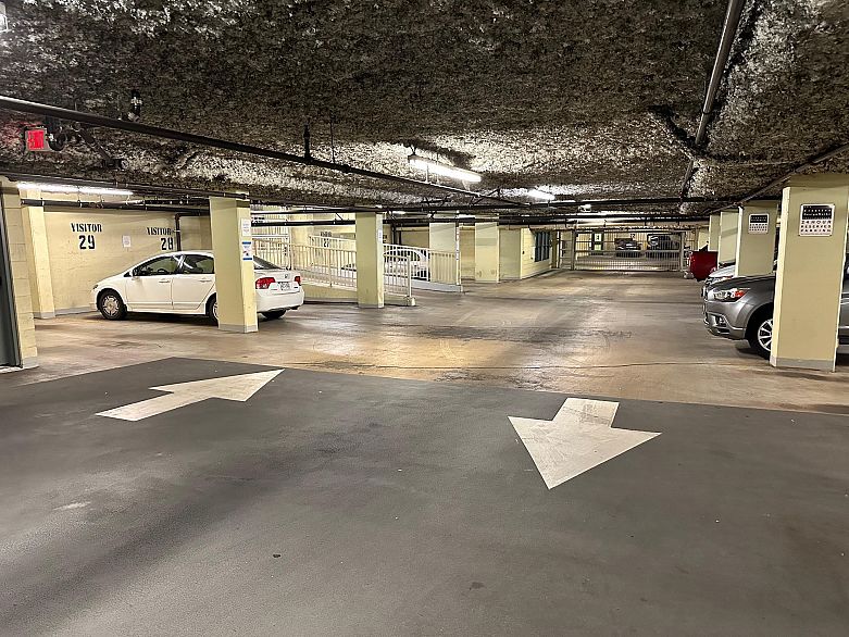 217 933 Seymour Street