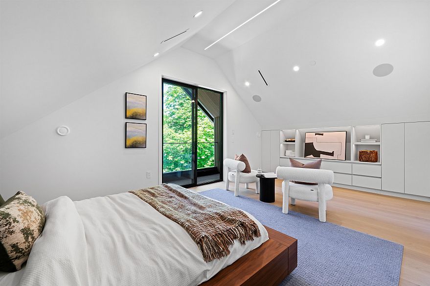 1 2858 W 12th Avenue