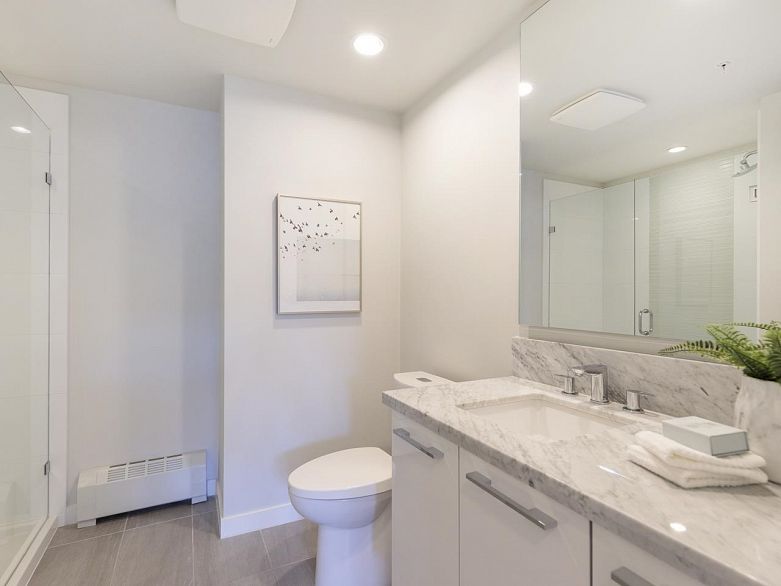 506 3281 E Kent Avenue North