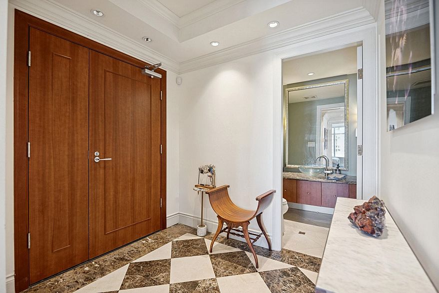 2302 428 Beach Crescent