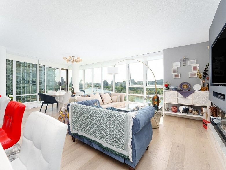 1006 980 Cooperage Way