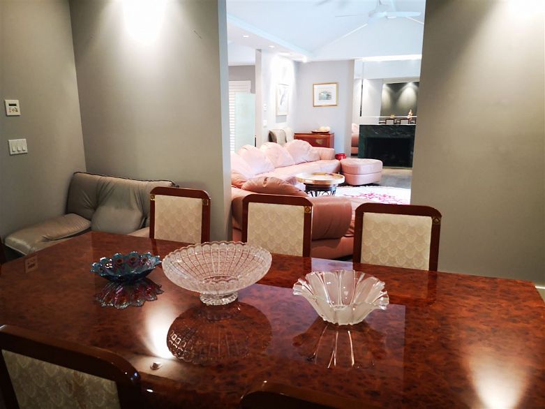 6187 Mackenzie Street