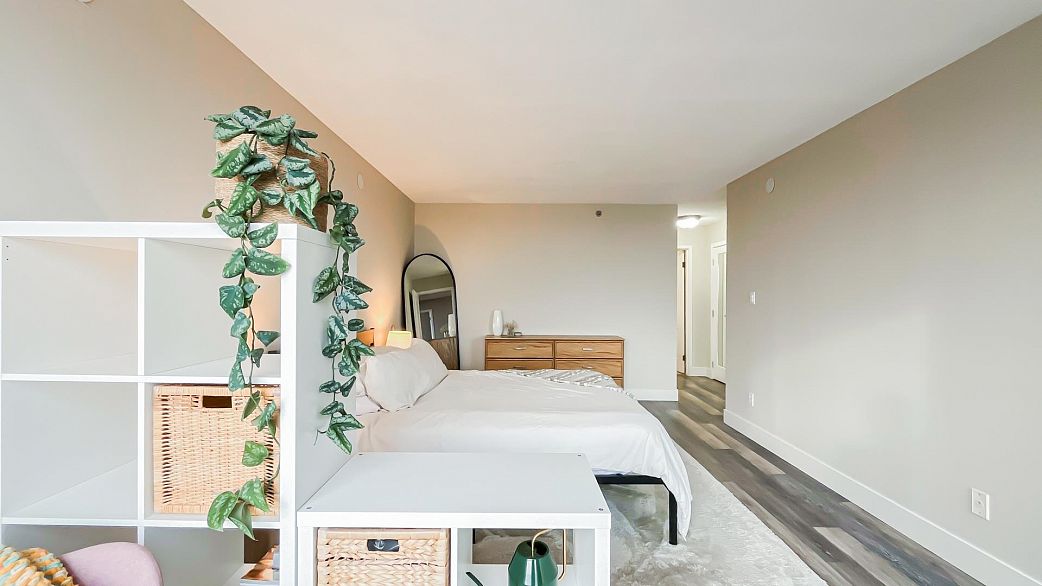 804 3061 N Kent Avenue