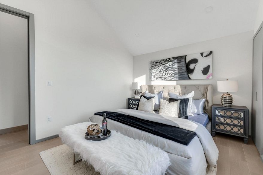 1 3547 E Georgia Street