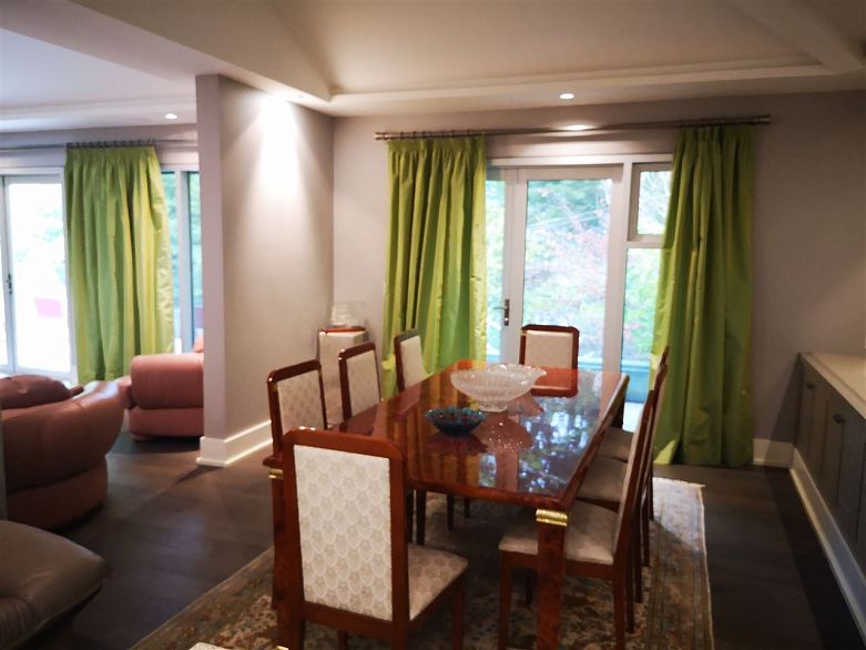 6187 Mackenzie Street