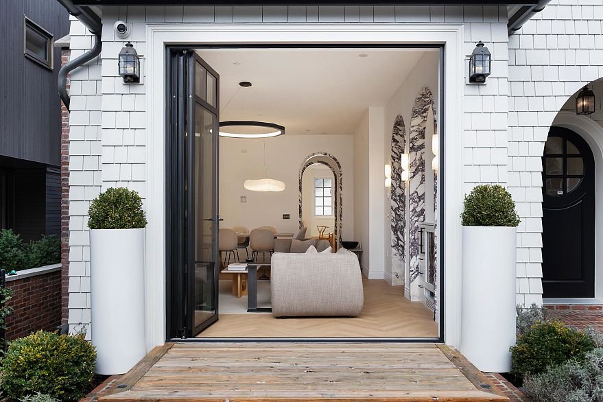 1973 Creelman Avenue