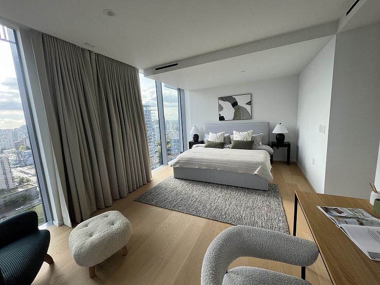 2903 1568 Alberni Street