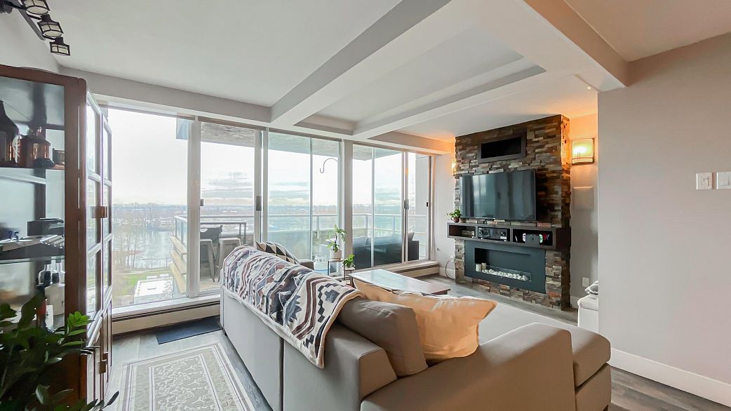 804 3061 N Kent Avenue