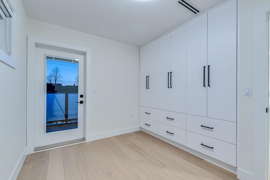 1 5459 Rhodes Street