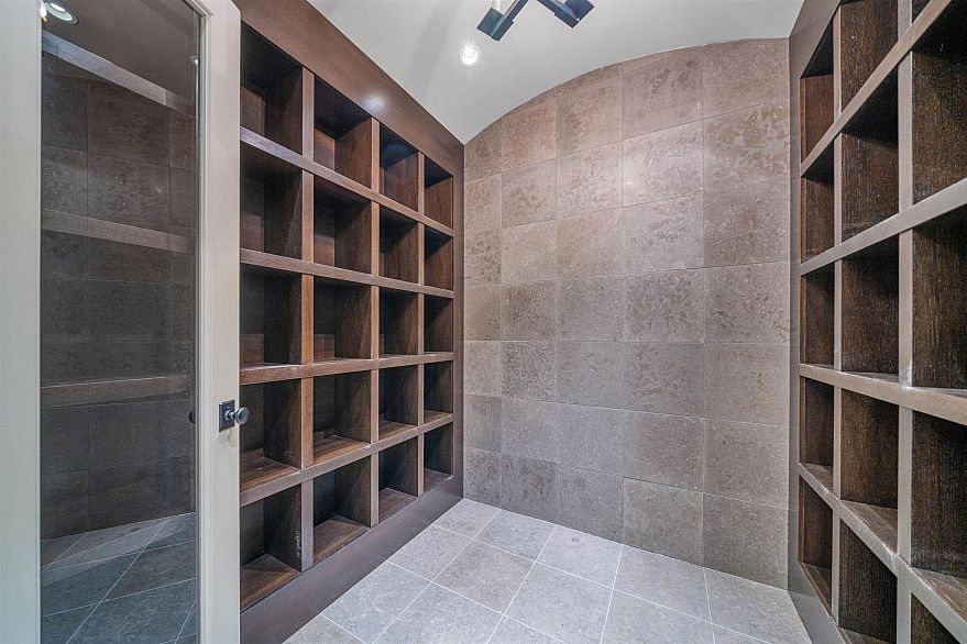 1610 Wesbrook Crescent